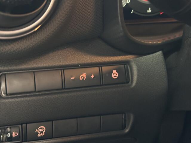 Nissan JUKE 1.0 DIG-T N-Connecta / Stoel, Stuur & Voorruitverwarming / Navigatie / Applecarplay/AndroidAuto / Zwart Dak /