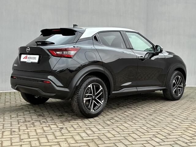 Nissan JUKE 1.0 DIG-T N-Connecta / Fabrieksgarantie t/m 10-04-2028 / Cold Pack / Trekgewicht 1250 KG / all-season banden / Apple Carplay Android Auto / Stuur-, Stoel en Voorruit verwarming / Achteruitrijcamera / Keyless Entry/Start / Draadloze telefoon lader /