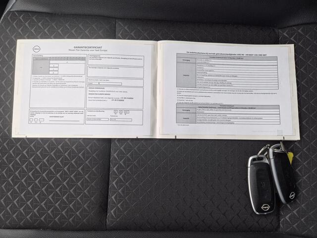 Nissan JUKE 1.0 DIG-T N-Connecta Handgeschakeld / Dealer onderhouden / Trekhaak vast / Navigatie via Apple Carplay of Android Auto / Achteruitrijcamera / Trekgewicht 1250 kg / Cruise control / Keyless Entry/Start / Climate control /