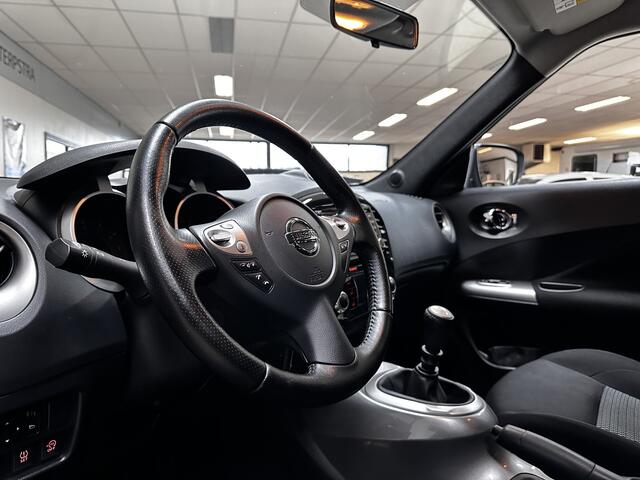 Nissan JUKE 1.2 DIG-T S/S Acenta/ Facelift!/ Camera/ 17'' LMV/ Extra getint glas/ DAB+/ Navi/ Clima/ Cruise/ Elek. pakket/ Isofix/ Bluetooth/ Armsteun/ Multi. LEDER. Stuur/ Mistl./ LED Dagrijverl.