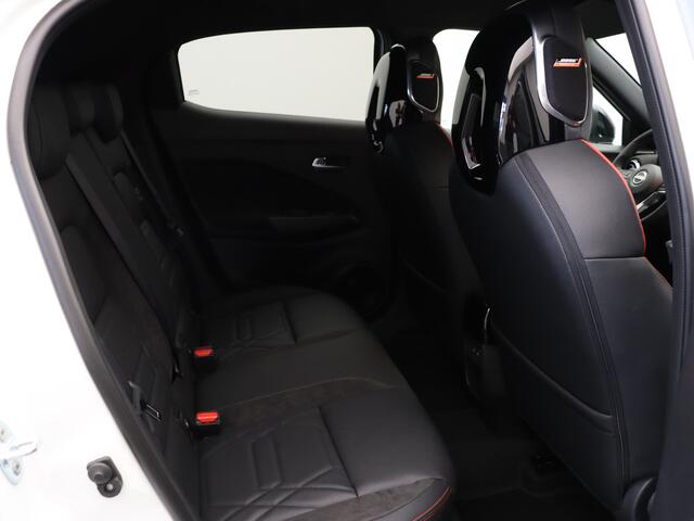 Nissan JUKE Red-line Edition Hybrid 143 | 19" zwarte lichtmetalen velgen | 7" TFT kleurendisplay | Achteruitrijcamera met dynamische afstandsmarkering