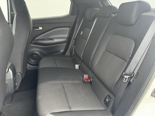 Nissan JUKE 1.0 DIG-T N-Connecta / Navigatie via Apple Carplay of Android Auto / Achteruitrijcamera / Cruise control / Parkeersensoren achter / Climate control / Keyless Entry/Start /