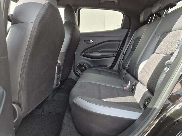 Nissan JUKE 1.6 Hybrid N-Connecta / Fabrieksgarantie tot 03-2027 / Dealer onderhouden / Cruise control / Navigatie via Apple Carplay Android Auto / Achteruitrijcamera / Parkeersensoren voor en achter / Climate control / Keyless Entry/Start /