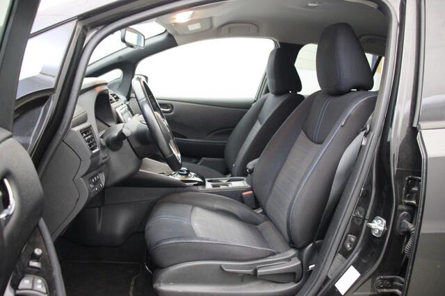 Nissan LEAF 2.Zero Edition 40kWh - Camera, Stoel/stuur verwarm. SOH 100%