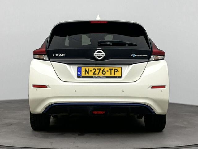 Nissan LEAF Tekna 40 kWh 150PK | Navigatie | Half-Leder | 360 Graden Camera | Stoel- en Stuurverwarming