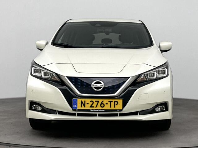 Nissan LEAF Tekna 40 kWh 150PK | Navigatie | Half-Leder | 360 Graden Camera | Stoel- en Stuurverwarming