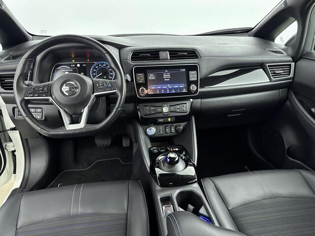 Nissan LEAF Tekna 40 kWh 150PK | Navigatie | Half-Leder | 360 Graden Camera | Stoel- en Stuurverwarming
