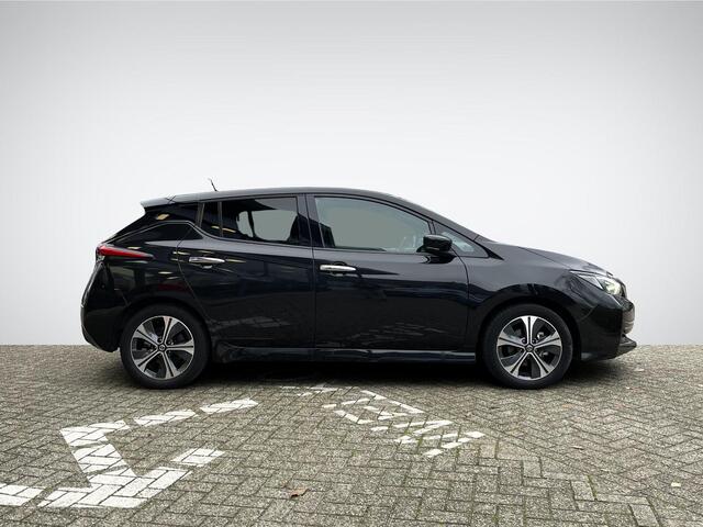 Nissan LEAF N-Connecta 40 kWh | Navigatie | 360° Camera | Apple Carplay/Android Auto | Stuur- + Stoelverwarming | Rijklaarprijs!