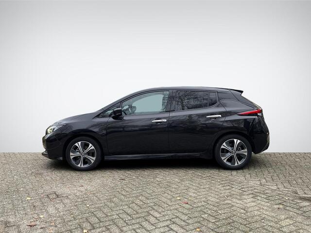 Nissan LEAF N-Connecta 40 kWh | Navigatie | 360° Camera | Apple Carplay/Android Auto | Stuur- + Stoelverwarming | Rijklaarprijs!