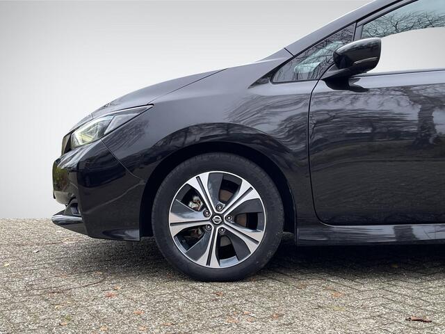 Nissan LEAF N-Connecta 40 kWh | Navigatie | 360° Camera | Apple Carplay/Android Auto | Stuur- + Stoelverwarming | Rijklaarprijs!