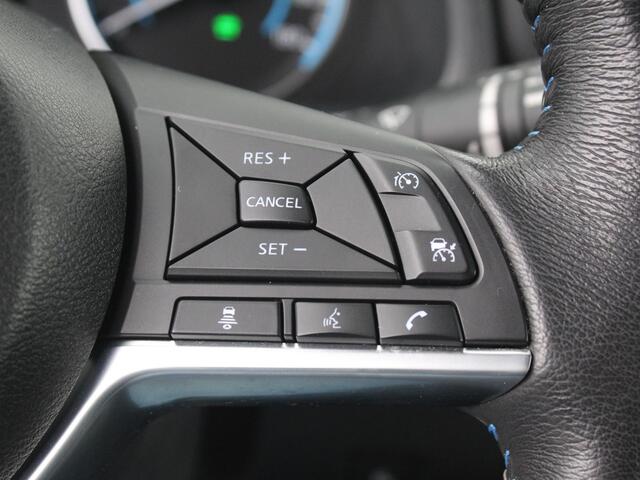 Nissan LEAF N-Connecta 40 kWh / Navigatie + Apple Carplay/Android Auto / Climate Control / Stoel- + Stuurverwarming / Cruise Control Adaptief / 360* Camera /