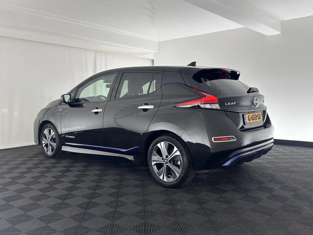 Nissan LEAF Tekna 40 kWh (INCL.BTW) Aut. *1/2LEATHER | FULL-LED | BOSE-SURROUND | ADAPTIVE-CRUISE | TOP-VIEW | KEYLESS | NAVI-FULLMAP | BLINDSPOT | DAB+ | ECC | PDC | HEATED-COMFORT-SEATS | TOWBAR | DIGI-COCKPIT | 17