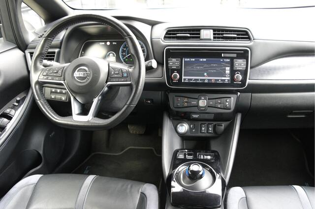Nissan LEAF Tekna 40 kWh | Leder | Camera | NL-Auto | 360