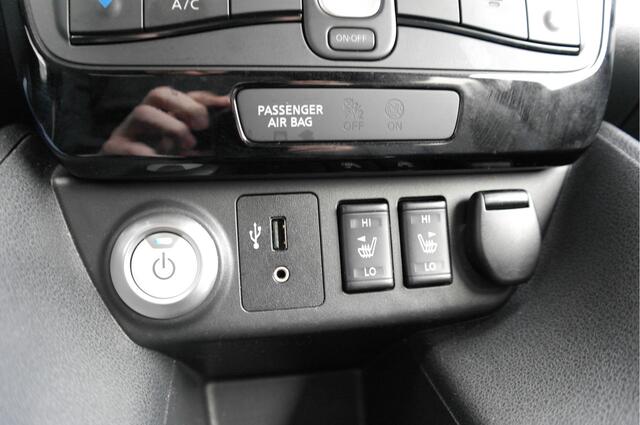 Nissan LEAF Tekna 40 kWh | Leder | Camera | NL-Auto | 360