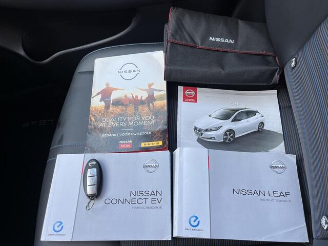 Nissan LEAF Tekna 40 kWh / Stuur- en Stoelverwarming voor en achter / Adaptieve Cruise Control / Bose Premium Audio / 360° Camera / Keyless Entry & Start / Parkeersensoren voor en achter / Bluetooth / DAB Radio /