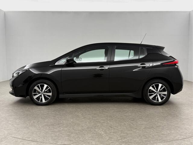 Nissan LEAF Acenta 40 kWh 150PK Camera Carplay LED Clima Cruise 16''LMV Stoel/Stuurverwarming