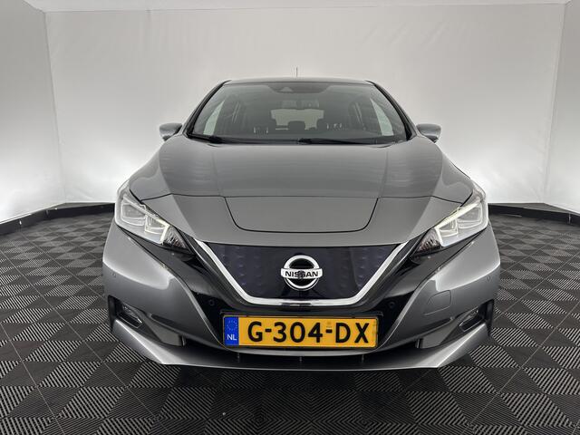 Nissan LEAF Tekna 40 kWh (INCL.BTW) Aut. *1/2LEATHER | FULL-LED | BOSE-SURROUND | ADAPTIVE-CRUISE | TOP-VIEW | KEYLESS | NAVI-FULLMAP | BLINDSPOT | DAB+ | ECC | PDC | HEATED-COMFORT-SEATS | TOWBAR | DIGI-COCKPIT | 17