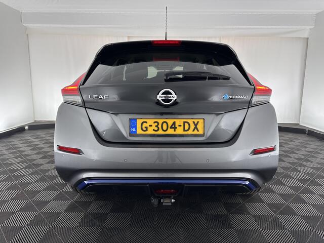 Nissan LEAF Tekna 40 kWh (INCL.BTW) Aut. *1/2LEATHER | FULL-LED | BOSE-SURROUND | ADAPTIVE-CRUISE | TOP-VIEW | KEYLESS | NAVI-FULLMAP | BLINDSPOT | DAB+ | ECC | PDC | HEATED-COMFORT-SEATS | TOWBAR | DIGI-COCKPIT | 17