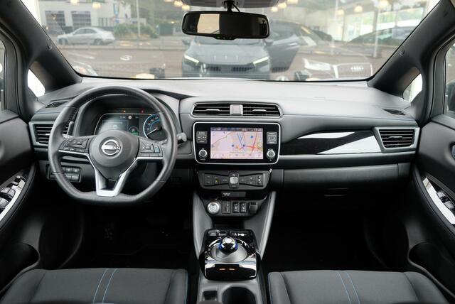 Nissan LEAF 150pk 40 kWh N-Connecta | Accu SoH 98% | Navi | Climate | Adaptive Cruise | 360º Camera