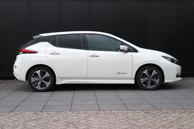 Nissan LEAF N-Connecta 40 kWh NAVIGATIE | LMV | CAMERA | LEDER