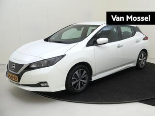nissan-leaf-acenta-40-kwh--parkeer