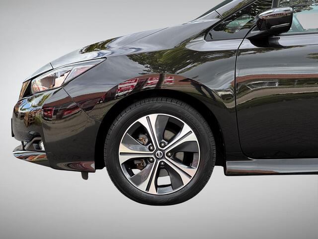 Nissan LEAF Tekna 40 kWh | Adapt. Cruise Control | BOSE Audio | 360° Camera | Dodehoek Detectie | Stuur- + Stoelverwarming | Rijklaarprijs!
