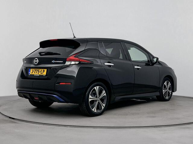 Nissan LEAF N-Connecta 40 kWh | Apple Carplay & Android Auto | Stoelverwarming | Stuurverwarming | 360 camera | Parkeersensoren