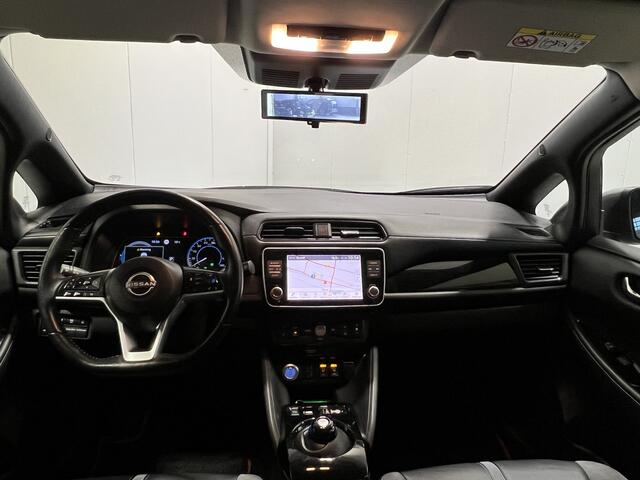 Nissan LEAF Tekna 40 kWh | Navigatie/Android/Apple Carplay | LM Velgen 17" | Voorstoelen/Achterbank Verwarmd |