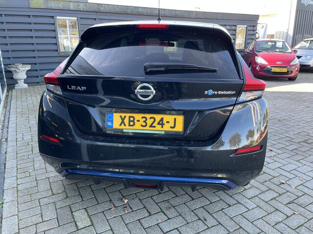Nissan LEAF N-Connecta 40 kWh Camera / Stoel & stuur verwarming / LMV / Led