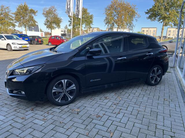 Nissan LEAF N-Connecta 40 kWh Camera / Stoel & stuur verwarming / LMV / Led