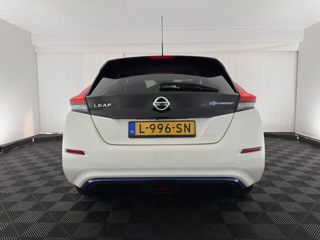 Nissan LEAF Acenta 40 kWh {SOH-90%} Aut. *ADAPTIVE-CRUISE | KEYLESS | NAVI-FULLMAP | BLIND-SPOT | DAB+ | PDC | COMFORTSEATS | DIGI-COCKPIT | PRIVACY-GLASS | 17"ALU