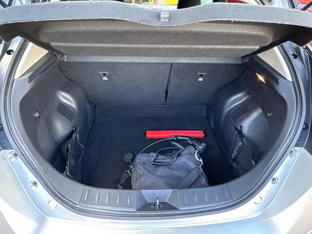 Nissan LEAF N-Connecta 40 kWh / Incl 12 maanden BOVAG garantie