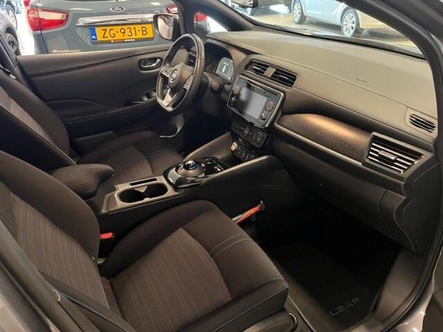 Nissan LEAF N-Connecta 40 kWh ( ¤ 2.000,- subsidie cadeau van Automeer )