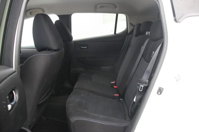 Nissan LEAF N-Connecta 40 kWh - Carplay, Navi, Camera, Cruise, Stoelverw.