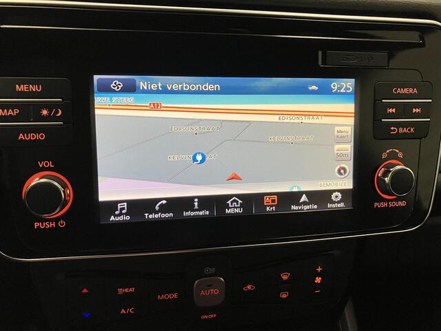 Nissan LEAF N-Connecta 40 kWh / Dealer Onderhouden / Navigatie / 360 Graden Camera / Stoel- en Stuurverwarming / Climate Control / Cruise Control / Keyless /