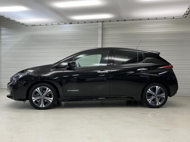 Nissan LEAF N-Connecta 40 kWh / Dealer Onderhouden / Navigatie / 360 Graden Camera / Stoel- en Stuurverwarming / Climate Control / Cruise Control / Keyless /
