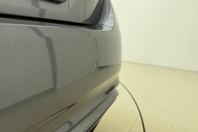 Nissan LEAF Tekna 39 kWh | Afneembare trekhaak | Warmtepomp | Navigatie | Achteruitrijcamera | Stoelverwarming | Climate Control