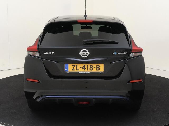 Nissan LEAF Tekna 40 kWh | Navigatie | Adaptive cruise control | Parkeersensoren & Camera | Apple & Android Carplay | Climate Control | Automatische verlichting & Regensensoren |