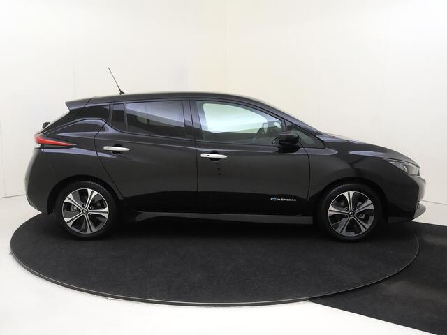 Nissan LEAF Tekna 40 kWh | Navigatie | Adaptive cruise control | Parkeersensoren & Camera | Apple & Android Carplay | Climate Control | Automatische verlichting & Regensensoren |