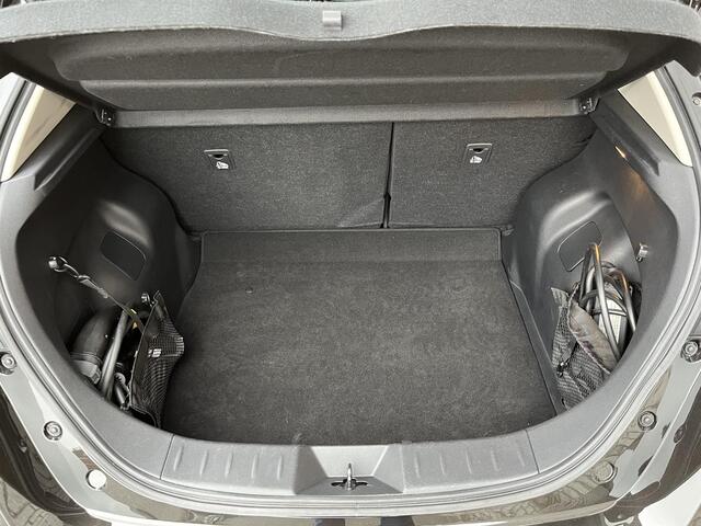 Nissan LEAF e+ N-Connecta 62 kWh | Achteruitrijcamera | Stoel + stuurverwarming | Navigatie | Apple CarPlay / Android Auto |