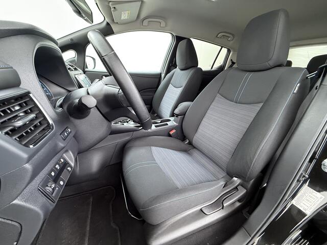 Nissan LEAF N-Connecta 40kWh Navi Ecc 360°Camera Adap.Cruise Pdc Keyless Blindspot Apple Carplay Android Auto Lmv 17" Stoel+Stuurverwarming DAB Bluetooth Lmv Privacyglas 1e Eigenaar Origineel Nederlandse Auto