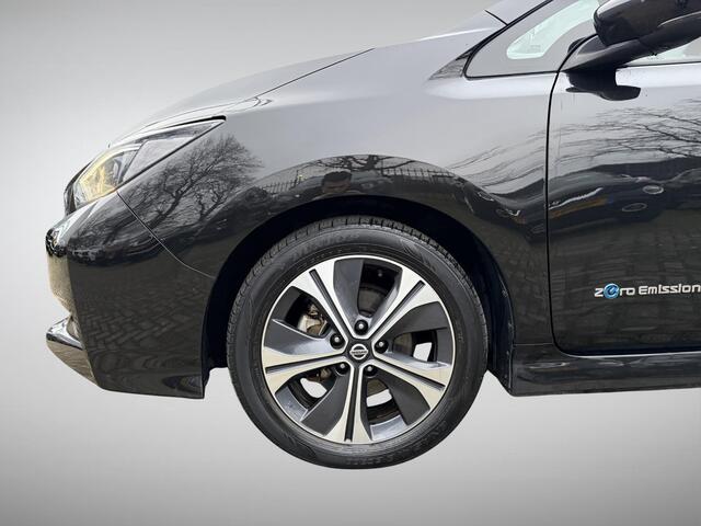 Nissan LEAF N-Connecta 40 kWh LED Pack