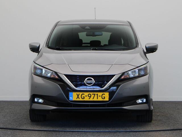 Nissan LEAF N-Connecta 40 kWh | Stuurwiel Verwarmd | Stoelverwarming | Led koplampen | All Season Banden | Accuscore 87,9% |