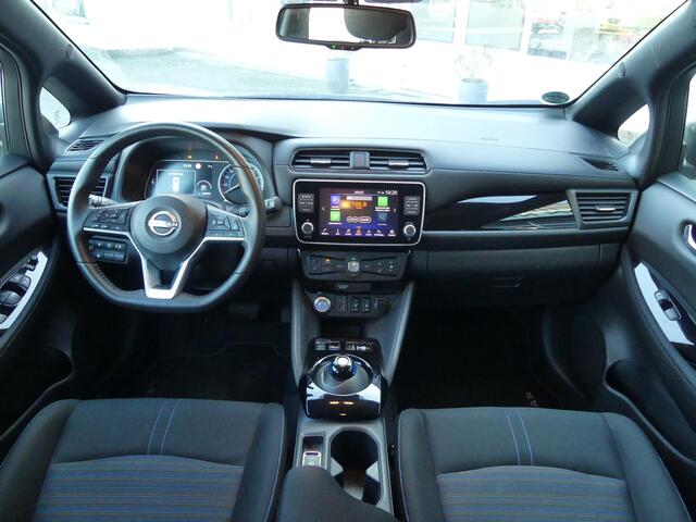 Nissan LEAF N-Connecta 40 kWh *t/m 10de bouwjaar garantie!