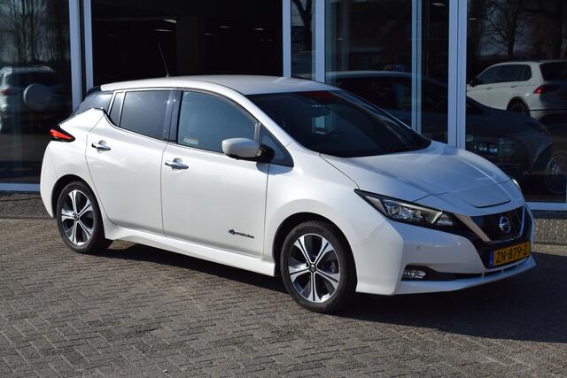 Nissan LEAF Tekna 40 kWh//Navi//Camera!!