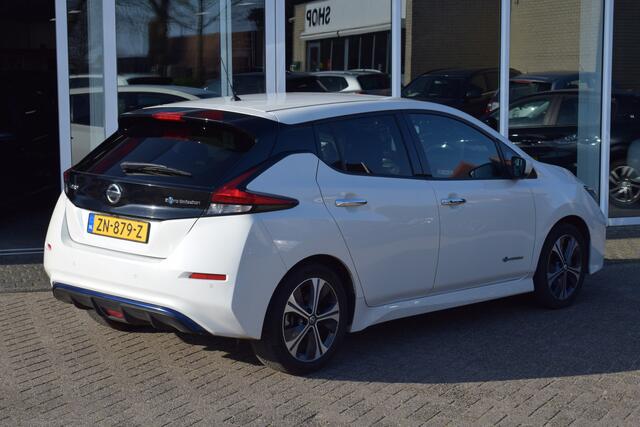 Nissan LEAF Tekna 40 kWh//Navi//Camera!!