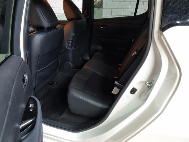 Nissan LEAF Tekna 40 kWh 360 camera inruil/fin mogelijk