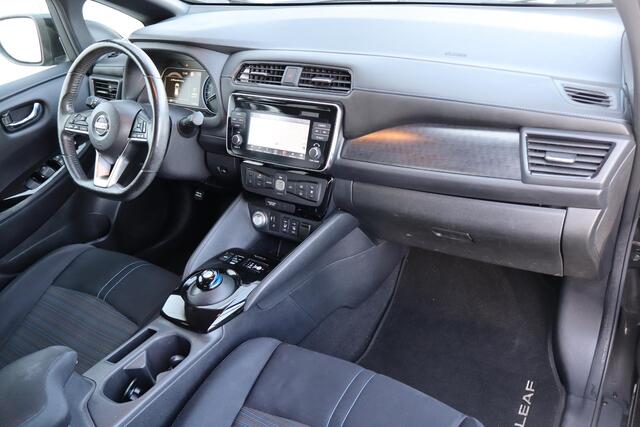 Nissan LEAF N-Connecta 40 kWh 85% SOH, 360 Camera, Navigatie, Stoelverwarming, Lederen interieur, Climate control