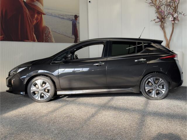 Nissan LEAF 2.ZERO EDITION 40 kWh NAVIGATIE ADAPTIVE CRUISE CONTROL STOEL/STUUR/ ACHTERBANKVERWARMING APPLE CARPLAY/ANDROID DODEHOEKSENSOREN 360 CAMERA ZEER MOOI !! 3010 DEK