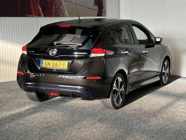 Nissan LEAF 2.ZERO EDITION 40 kWh NAVIGATIE ADAPTIVE CRUISE CONTROL STOEL/STUUR/ ACHTERBANKVERWARMING APPLE CARPLAY/ANDROID DODEHOEKSENSOREN 360 CAMERA ZEER MOOI !! 3010 DEK